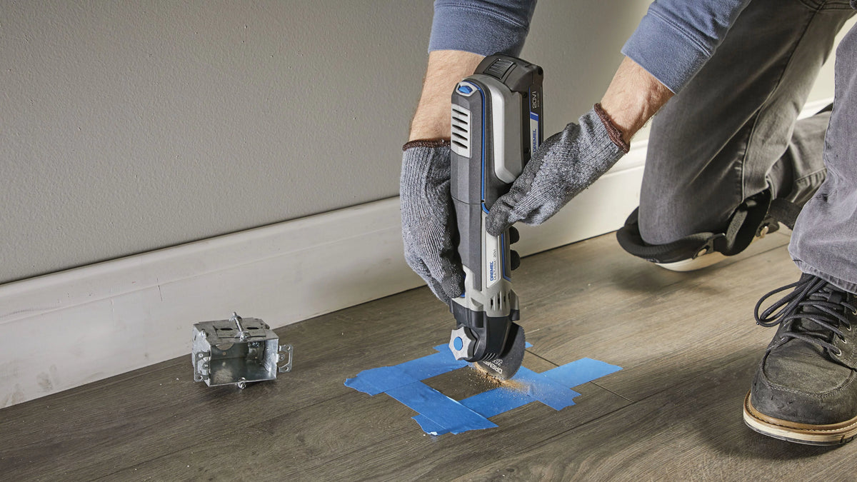 Cordless Oscillating Multi-Tool Kit with Two Batteries E17733