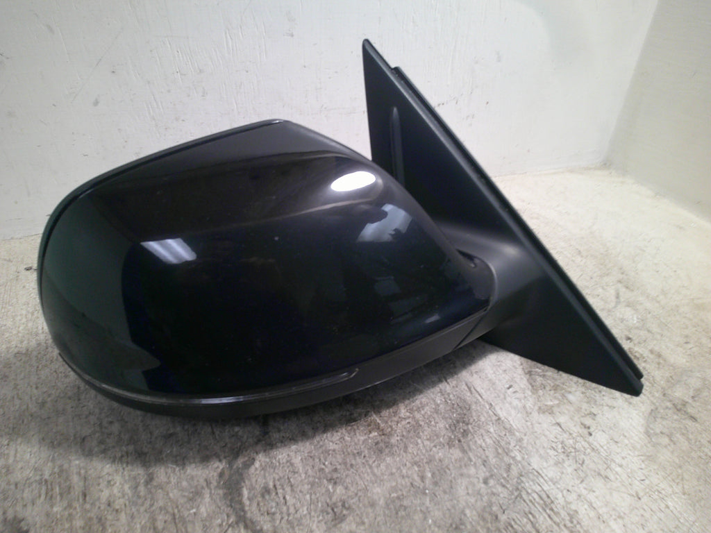 Passenger Side Door Mirror Y696