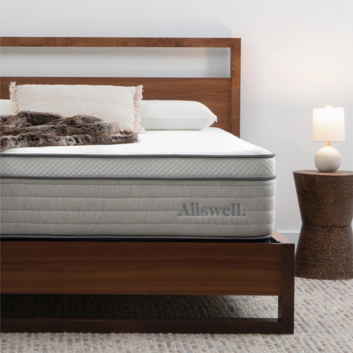 14 Queen Hybrid Mattress N29755