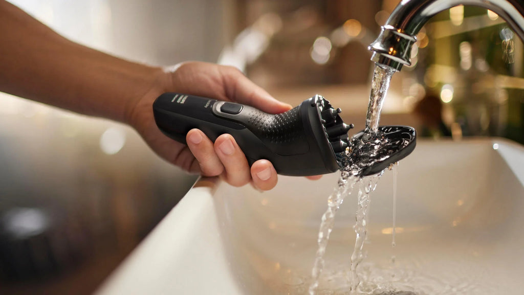 Cordless Electric Shaver with Pop-Up Trimmer A863863