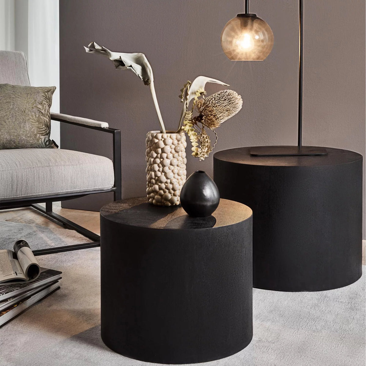 Black Rustic Oak Round Nesting End Table Set of 2 Y37374