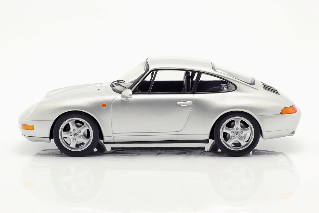 Grey 1/18 Diecast Car W8335