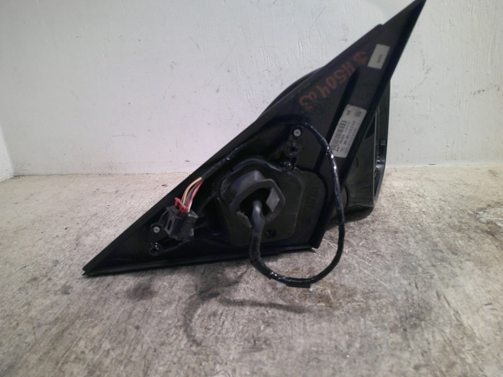 Passenger Side Door Mirror Y696