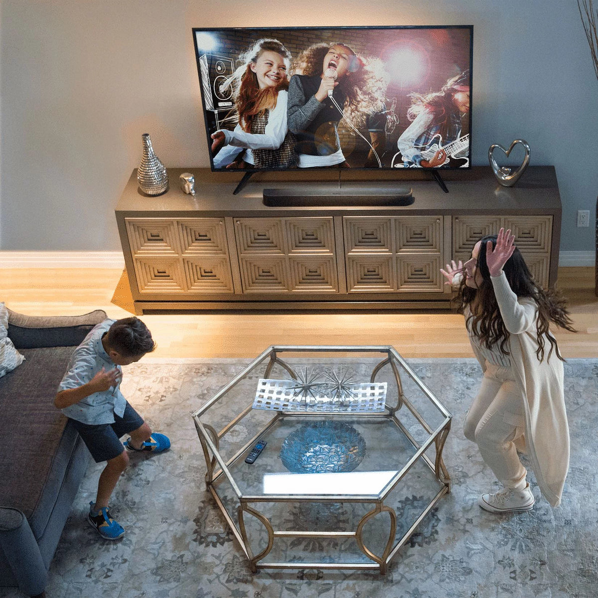 Smart Soundbar with Built-in 4K Streaming Media Player X6578