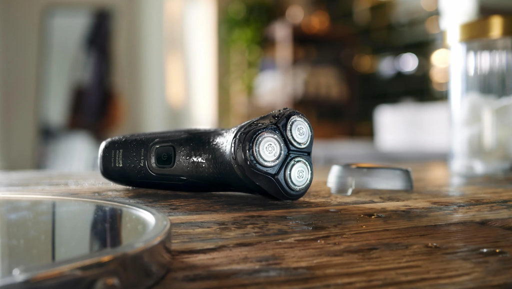 Cordless Electric Shaver with Pop-Up Trimmer A863863