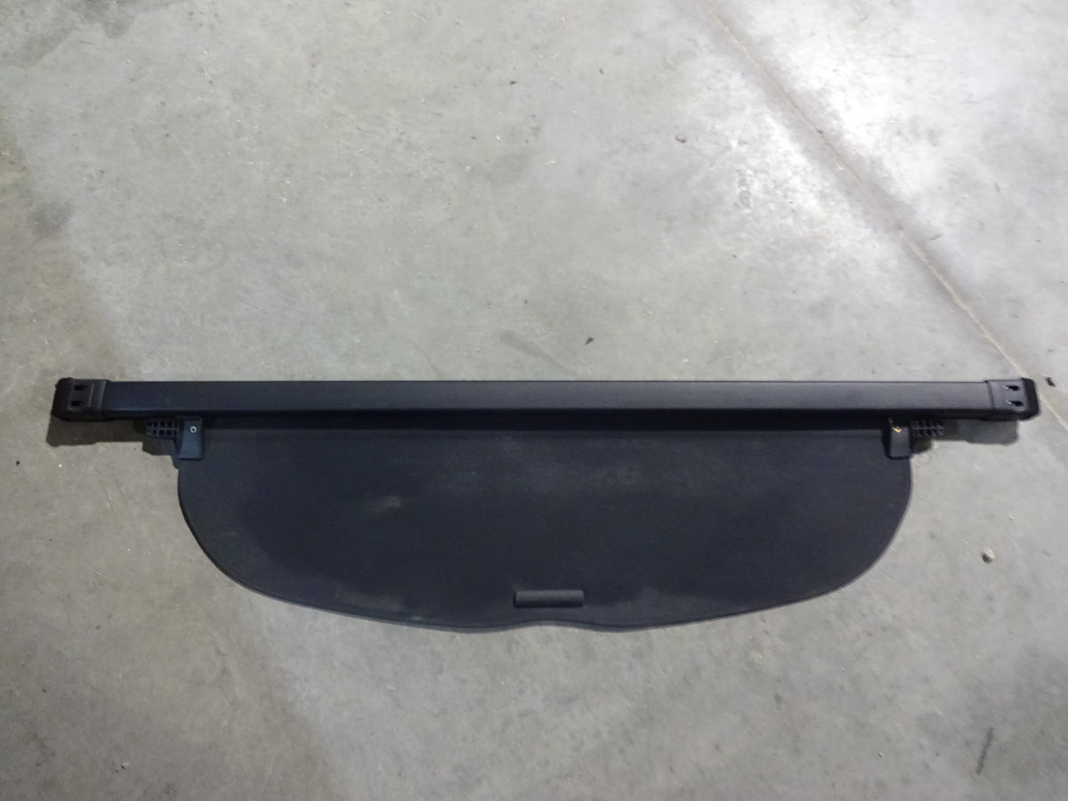 Black Retractable Cargo Cover M5674