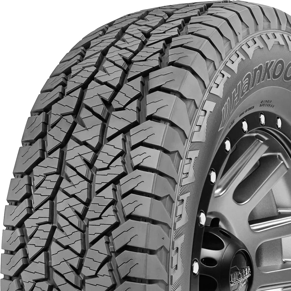 255/70R18 113T Tire U81337